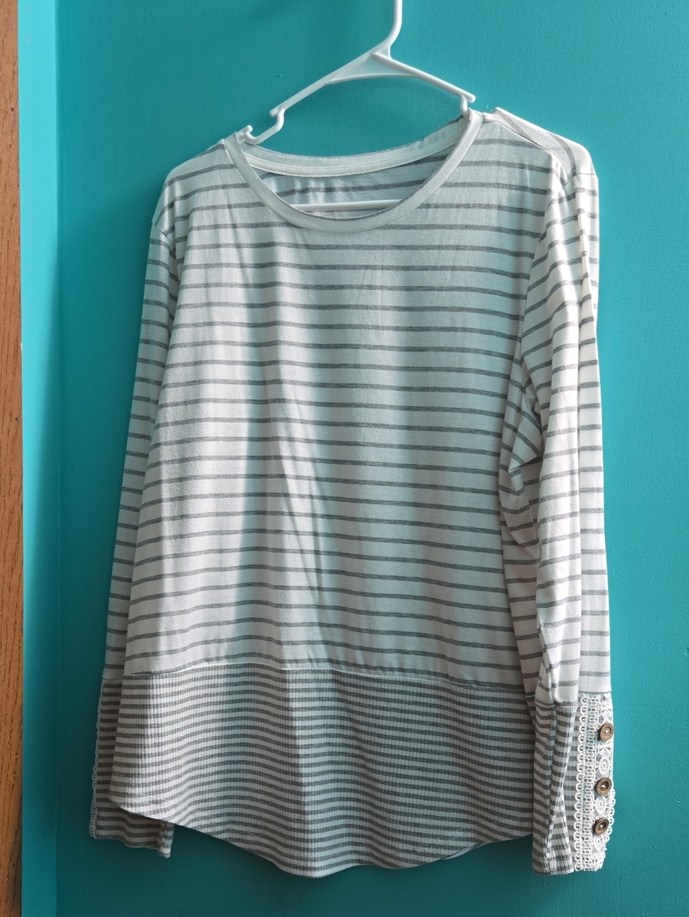 Striped Long-Sleeve Girls' Top in White and Gray